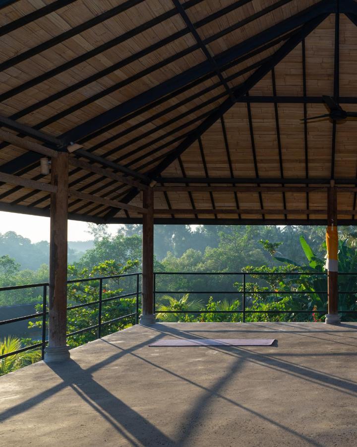 Mangroove Bay Boutique Hostel Banyuwedang Екстериор снимка