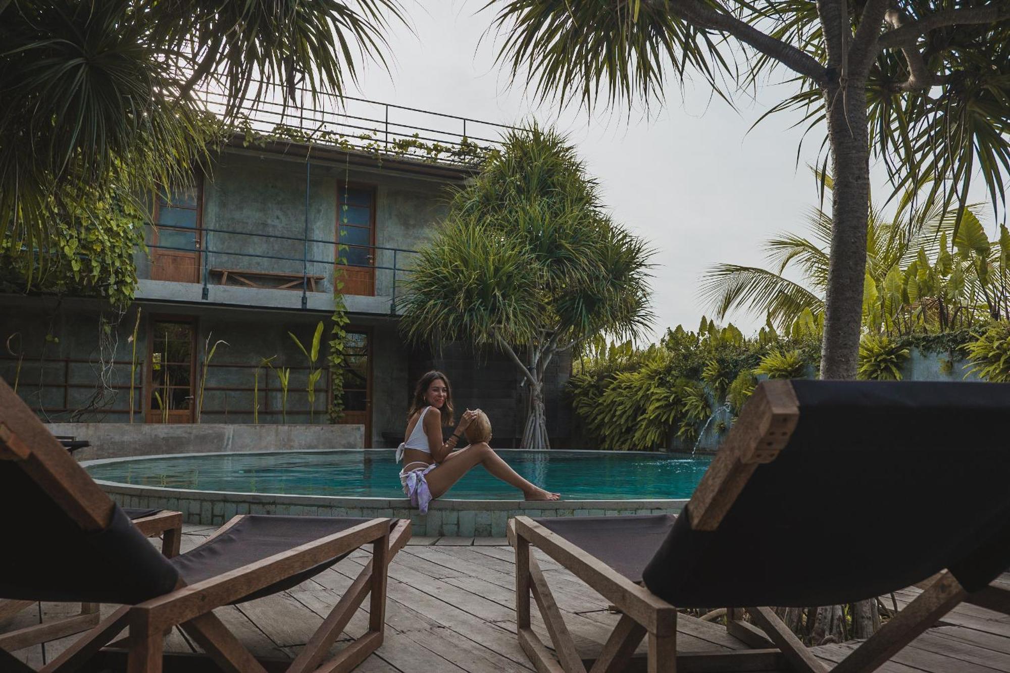 Mangroove Bay Boutique Hostel Banyuwedang Екстериор снимка