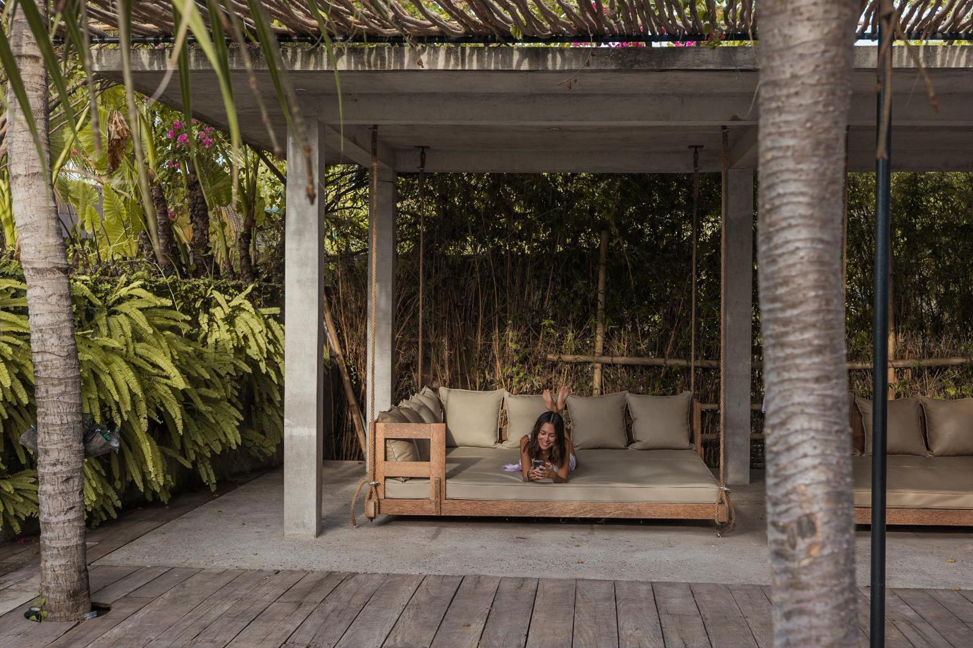 Mangroove Bay Boutique Hostel Banyuwedang Екстериор снимка