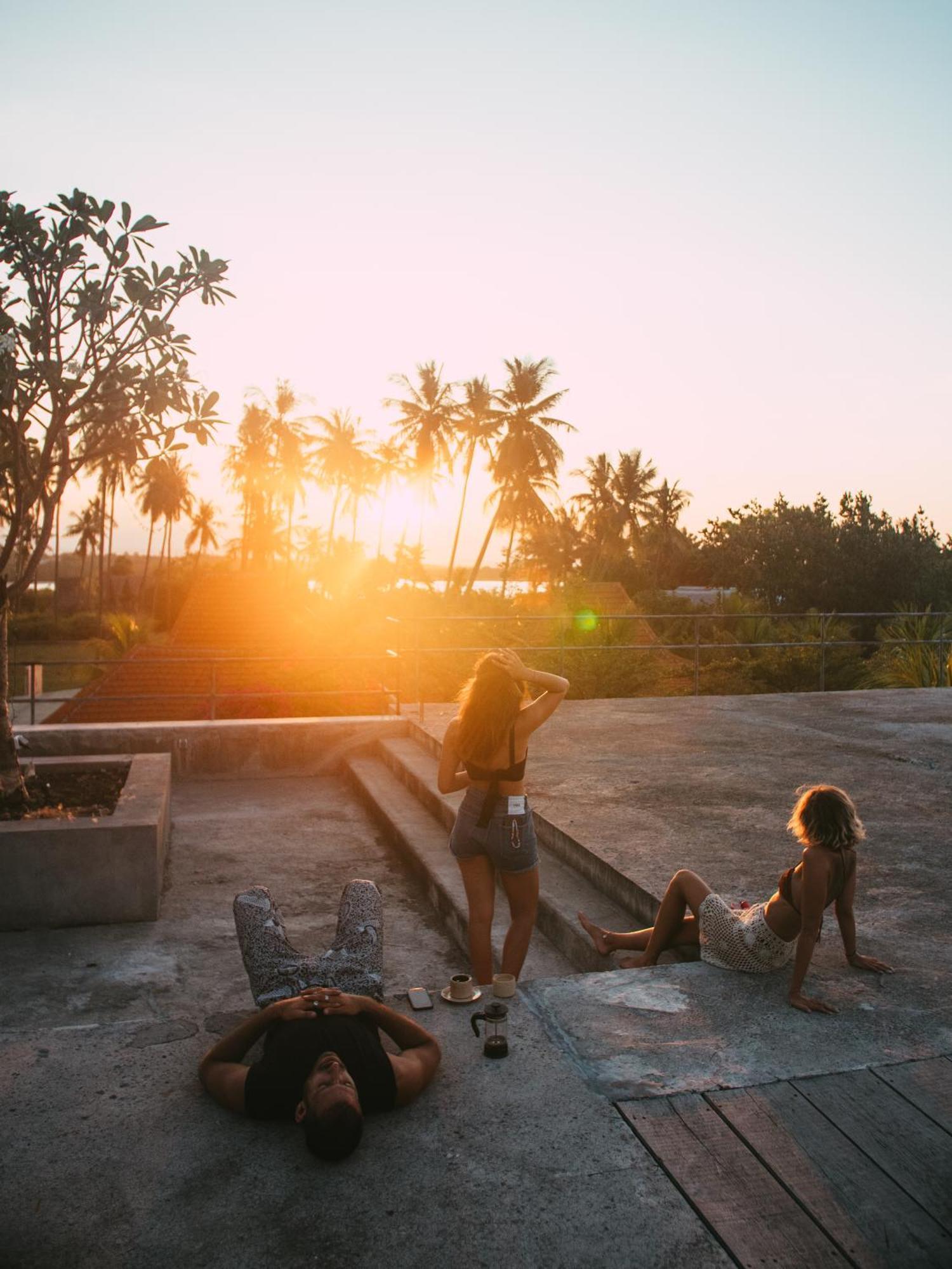 Mangroove Bay Boutique Hostel Banyuwedang Екстериор снимка